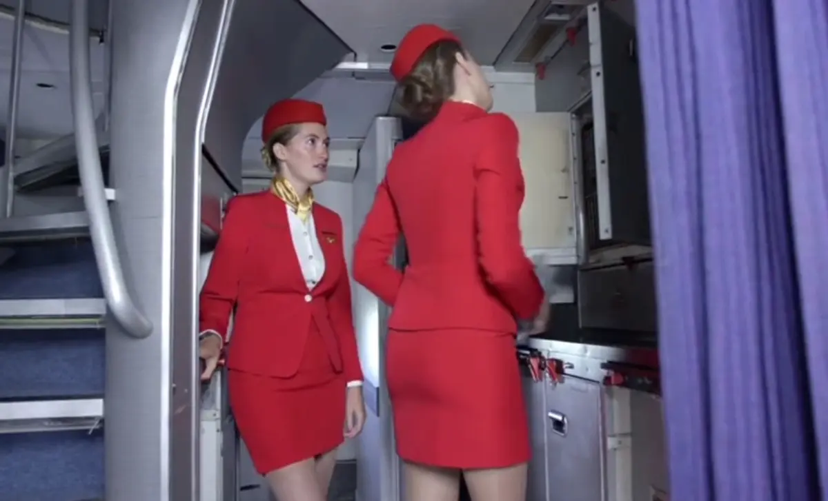 《法国空姐2019》资源下载-多塞尔航空手机免费在线观看-法国空姐免费观看高清完整版