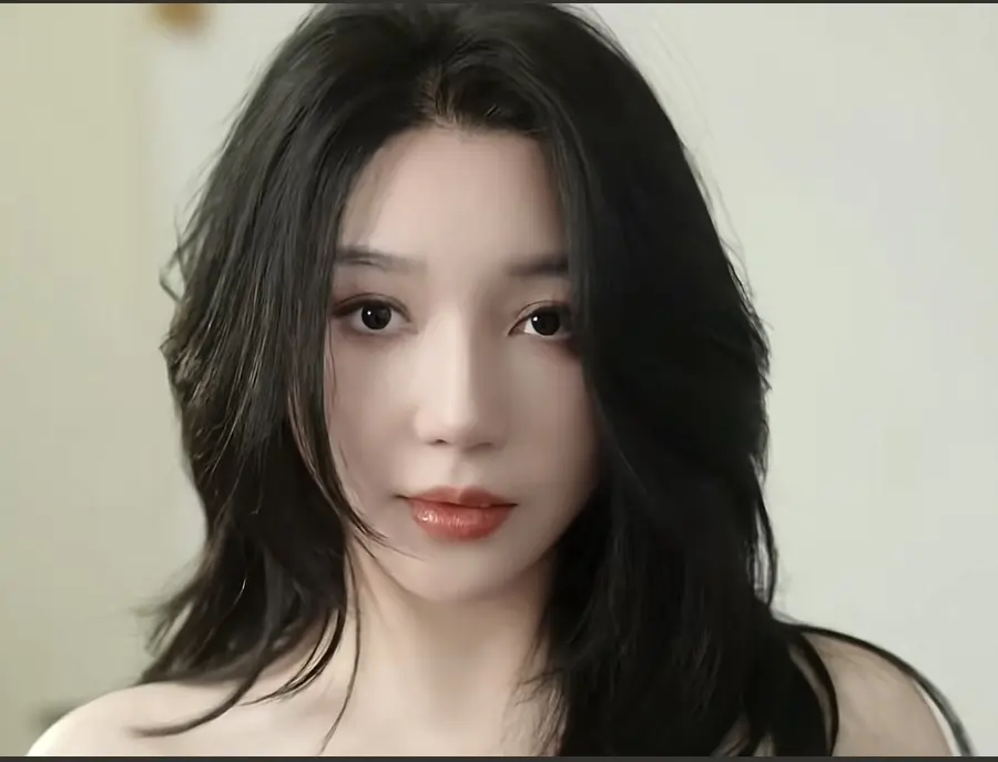 《三人行》eily教母三部曲无删减完整版资源下载-1080P高清画质在线享-三人行全季免费观看