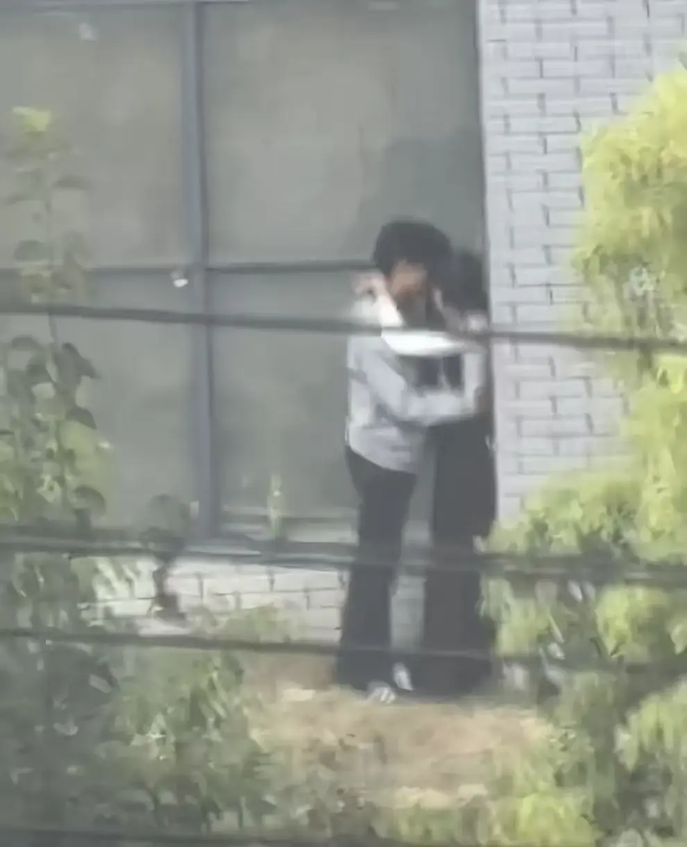 《蚌埠职教园情侣野外视频》完整版高清资源-蚌埠职教园情侣野外视频事件后续免费看全集-原生态画面在线观看